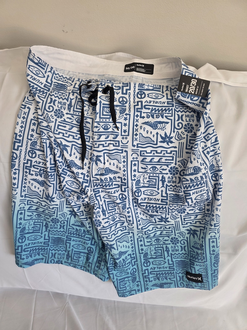 Hurley Men's Blue and Teal Graphic Swim Board Shorts